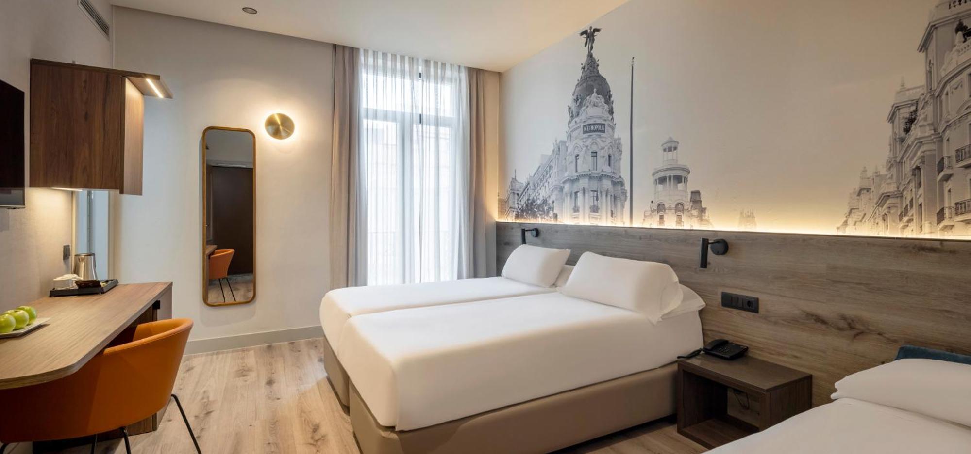 Regente Hotel Madrid Esterno foto